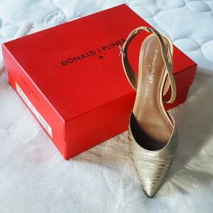 Donald J Pliner Metallic/Camel Heels size 8